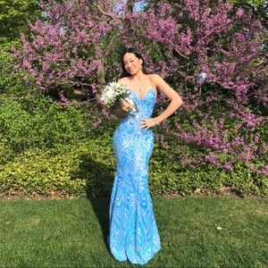 Sequenced blue maxi prom dress with open back / backless
